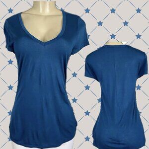 Gap M Solid Teal Blue Semi-Sheer V-Neckline Rayon Short Sleeve Tee